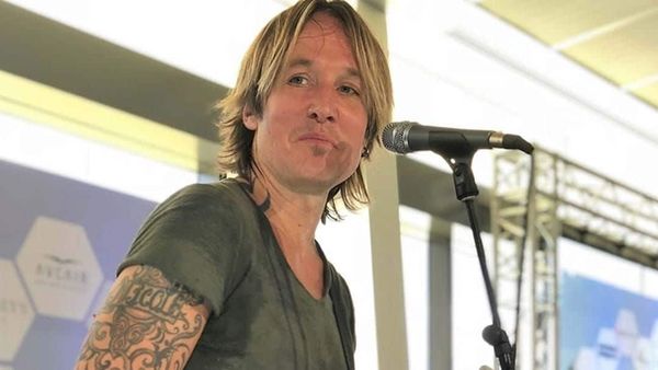 Keith Urban Has Returned Home After Prostate Cancer Therapy - Daily Stories